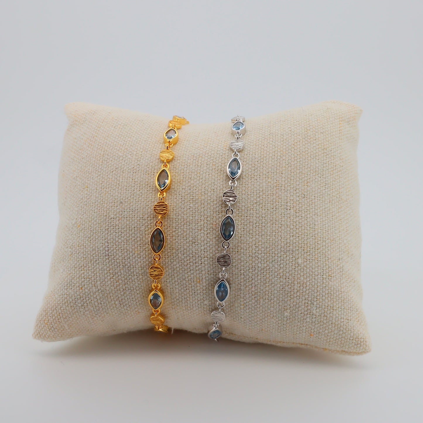 Gemma Topaz Bracelet Silver