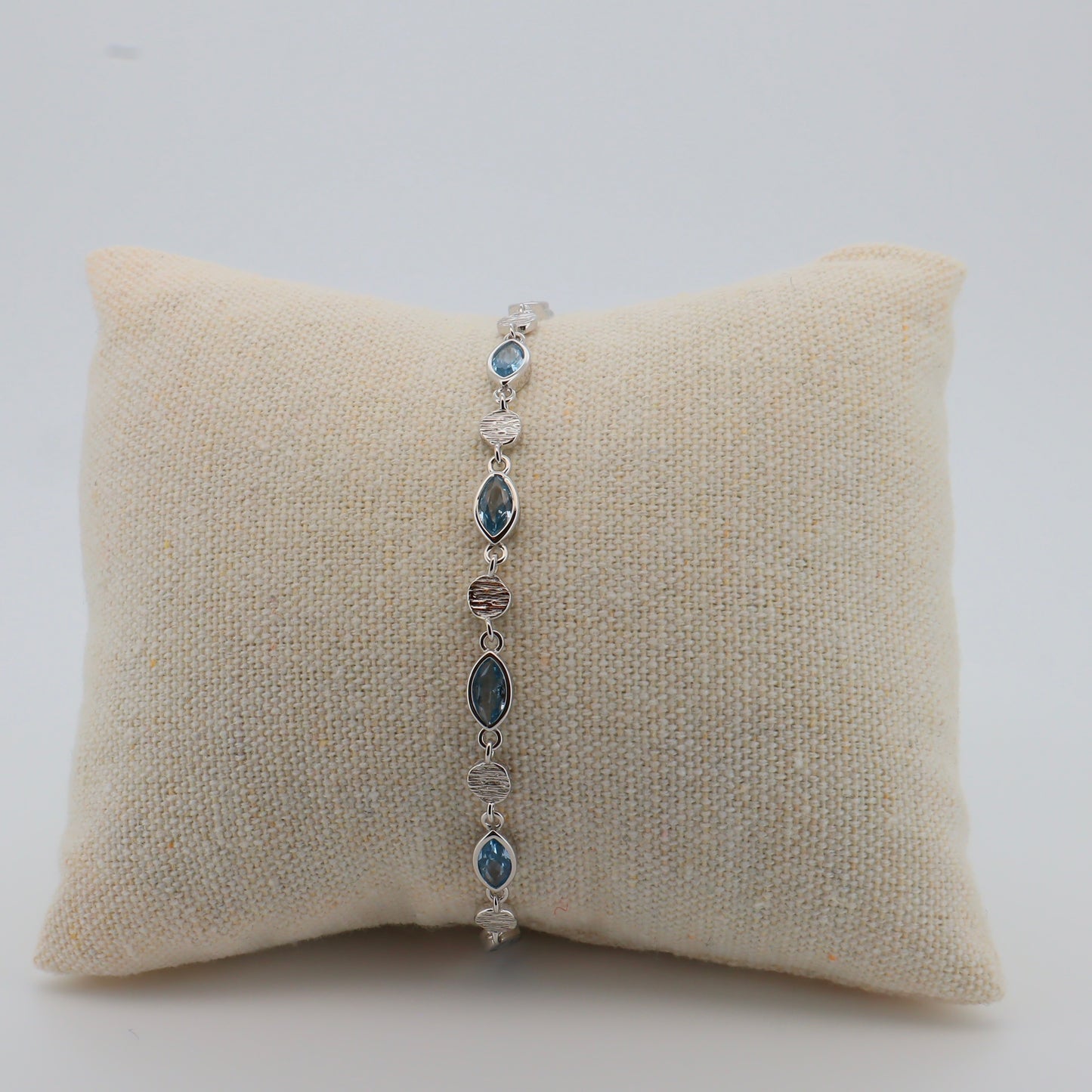 Gemma Topaz Bracelet Silver