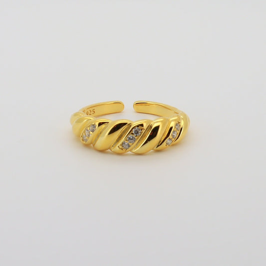 Croissant Zirconia Ring Gold