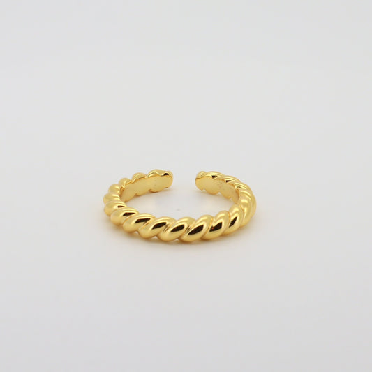 Twisted Ring Gold